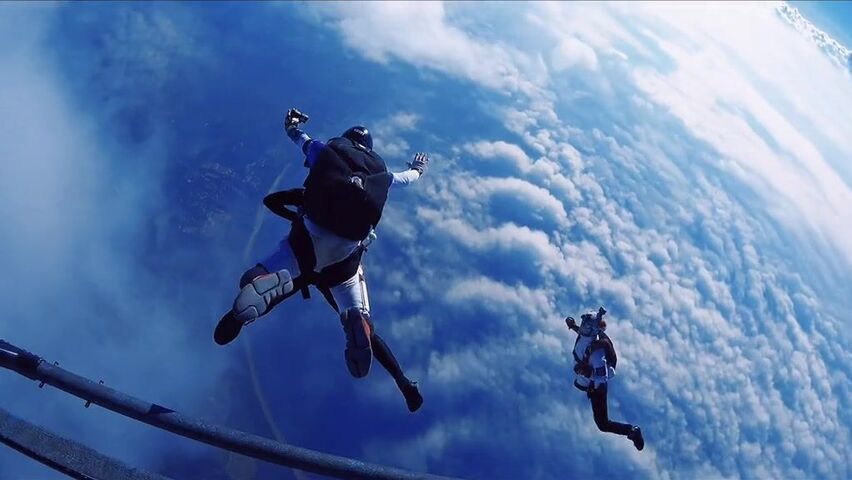 信仰与自由比生命更可贵#高空跳伞