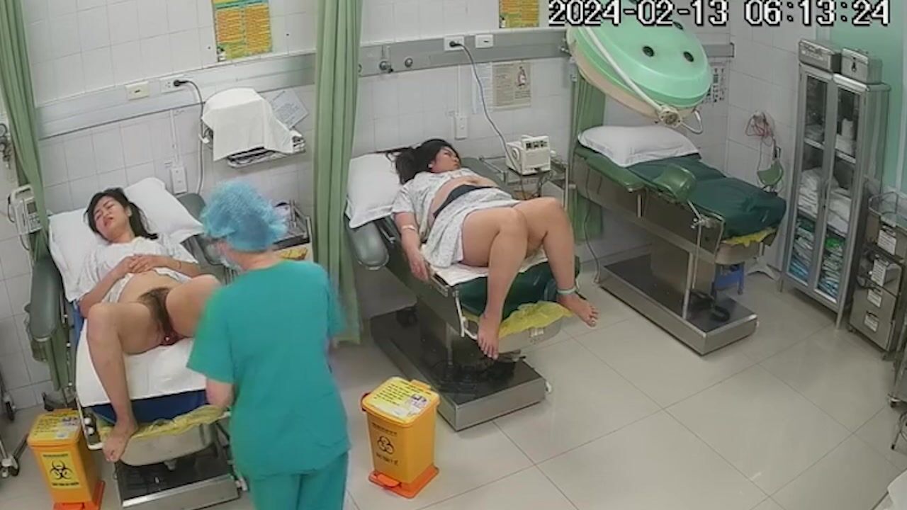 医院监控破解偷拍来做人流的女大学生脱光裤子分开双腿等待医生来做手术